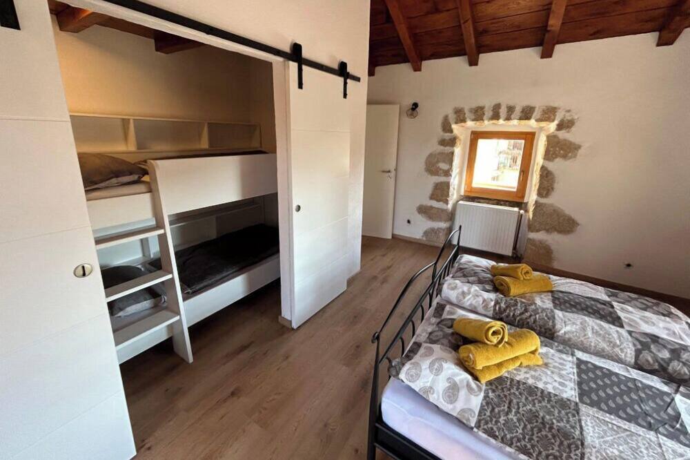Photo of Bedroom in Gabonjin