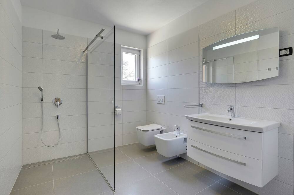 Photo of Bathroom in Orihi