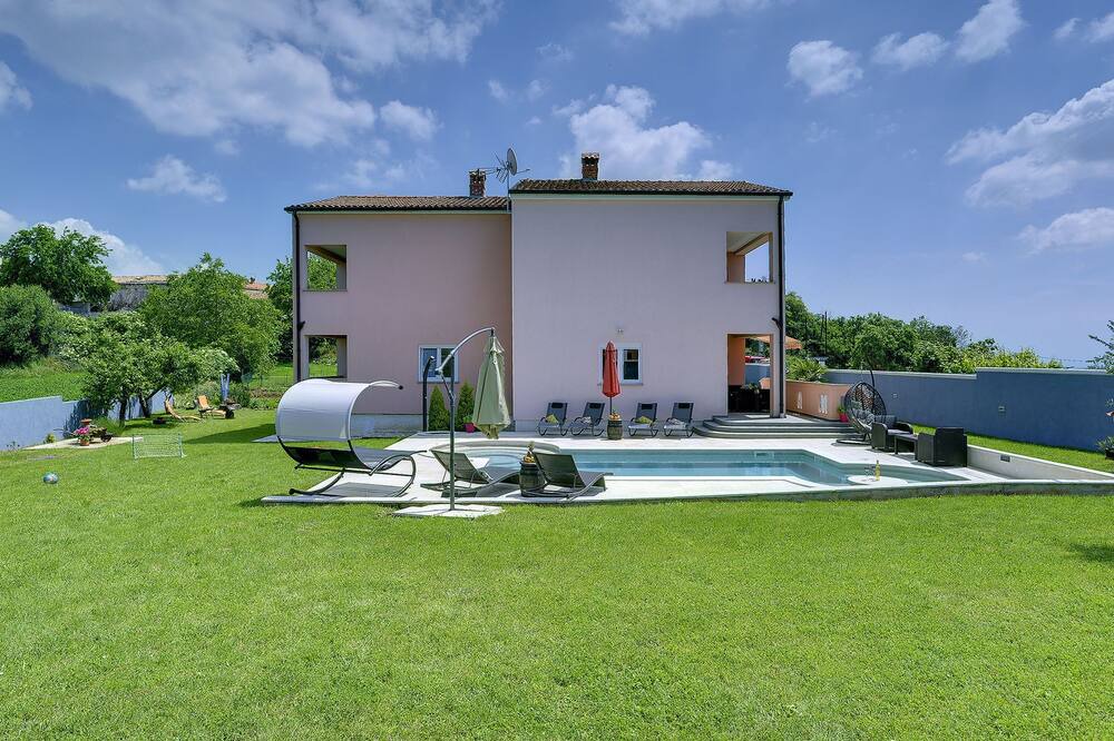 Photo of Outdoor in Orihi