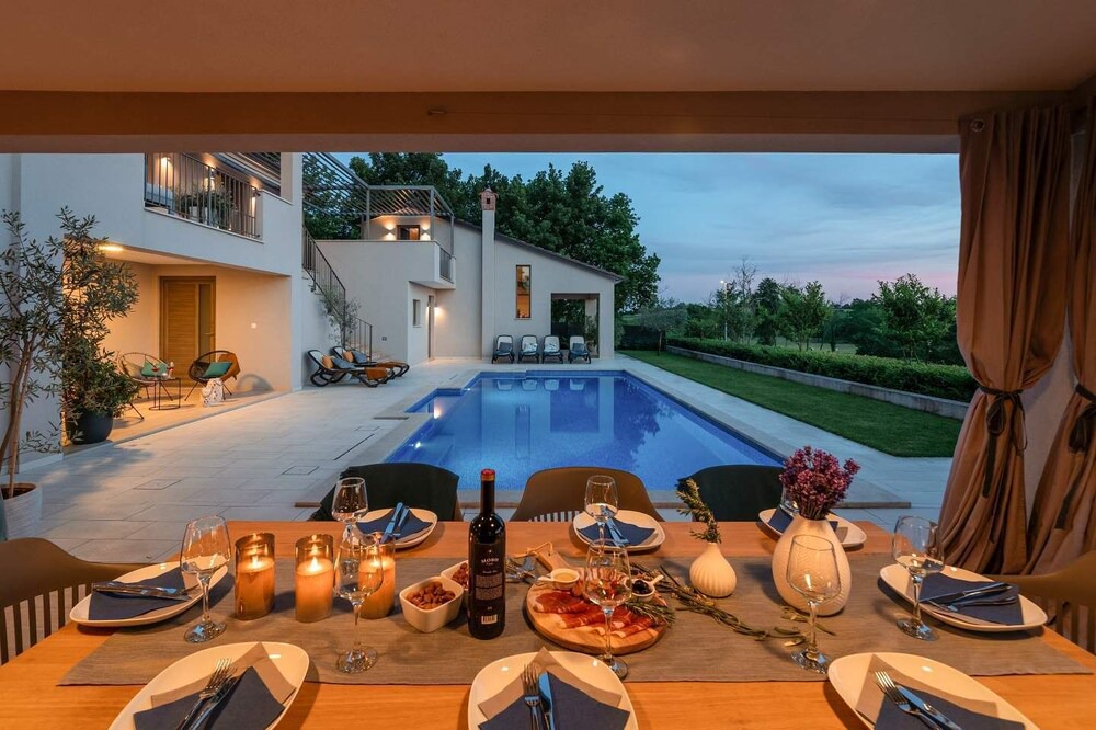 Photo of Outdoor in Lindar