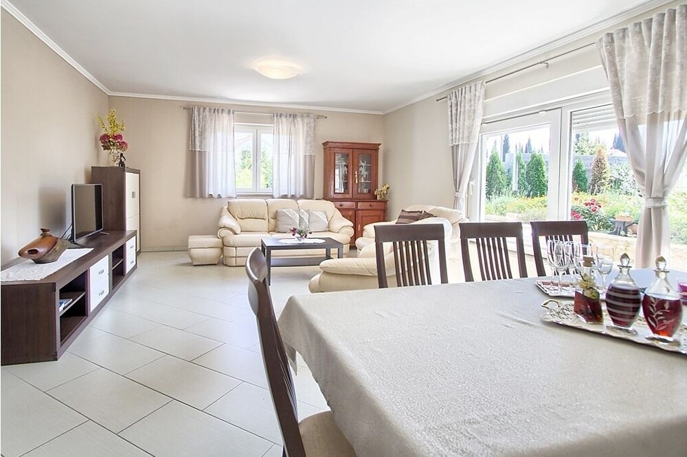 Photo of Livingroom in Cilipi