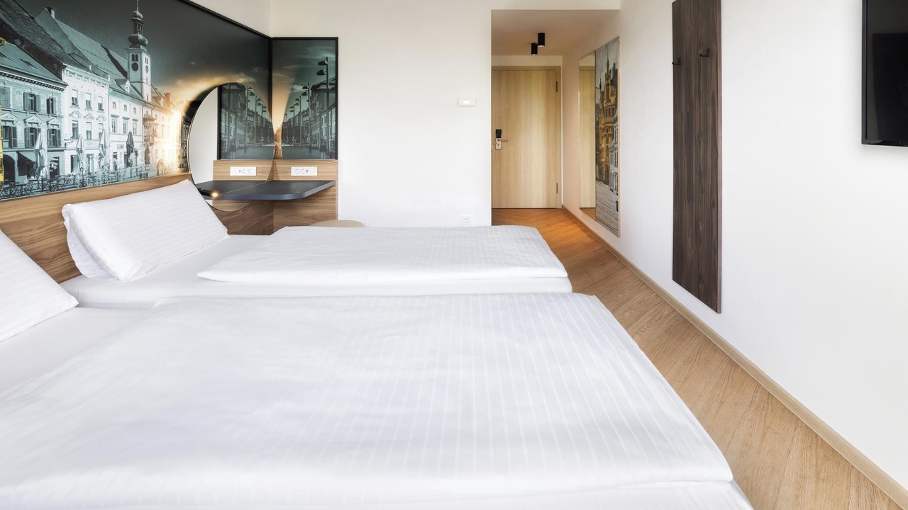 Photo of Bedroom in Center