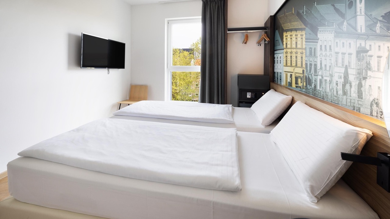 Photo of Bedroom in Center