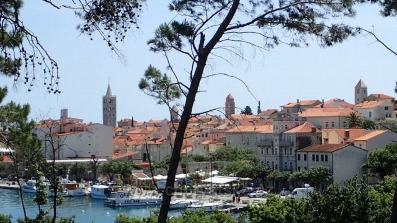 Photo of Outdoor in Banjol