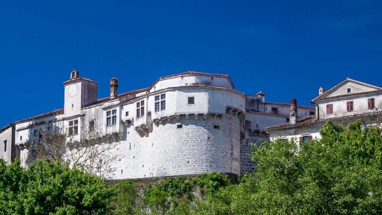 Photo of Outdoor in Lindar