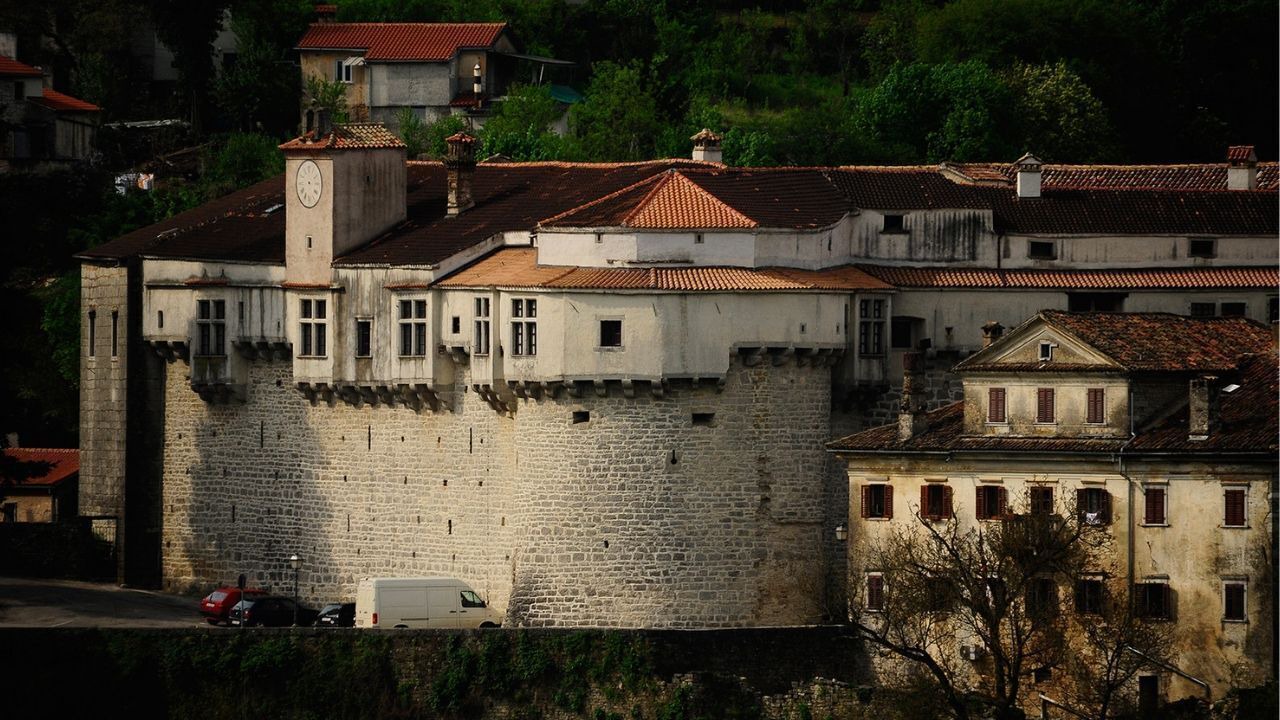 Photo of Outdoor in Lindar