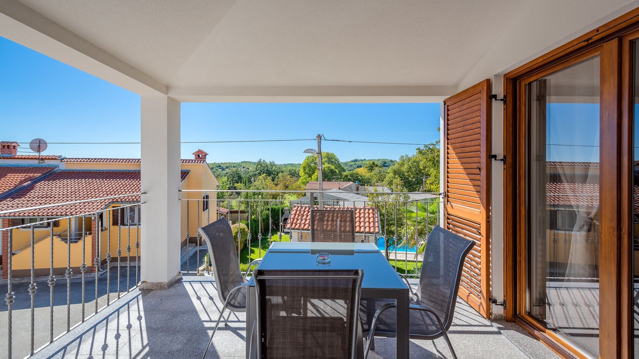 Photo of Outdoor in Lindar