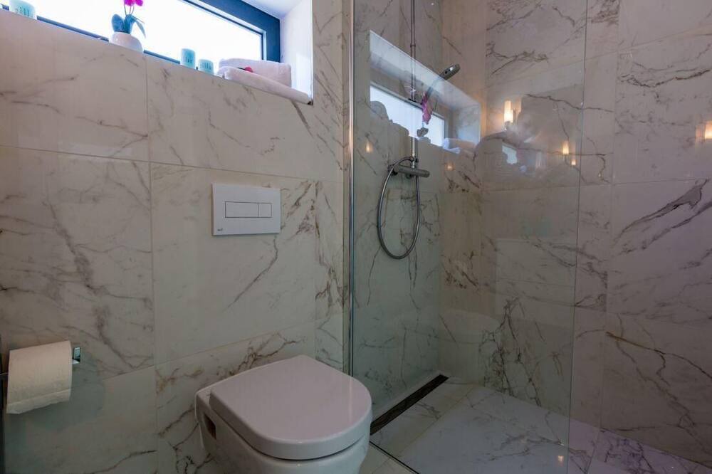 Photo of Bathroom in Grizane