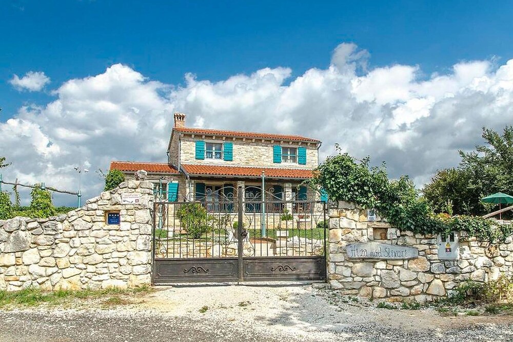 Photo of Outdoor in Krculi