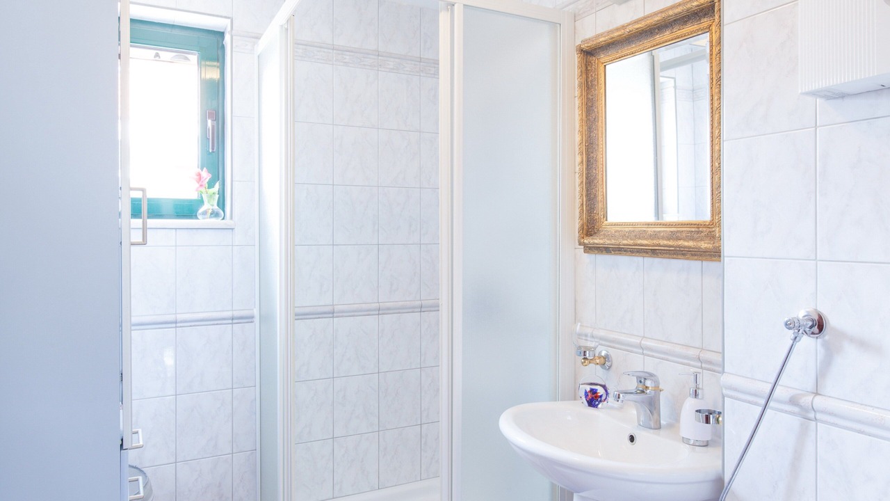 Photo of Bathroom in Sumartin