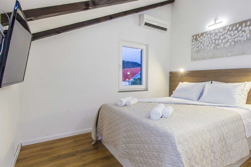 Photo of Bedroom in Tribunj