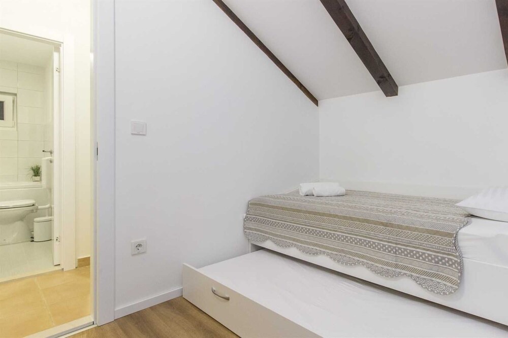 Photo of Bedroom in Tribunj