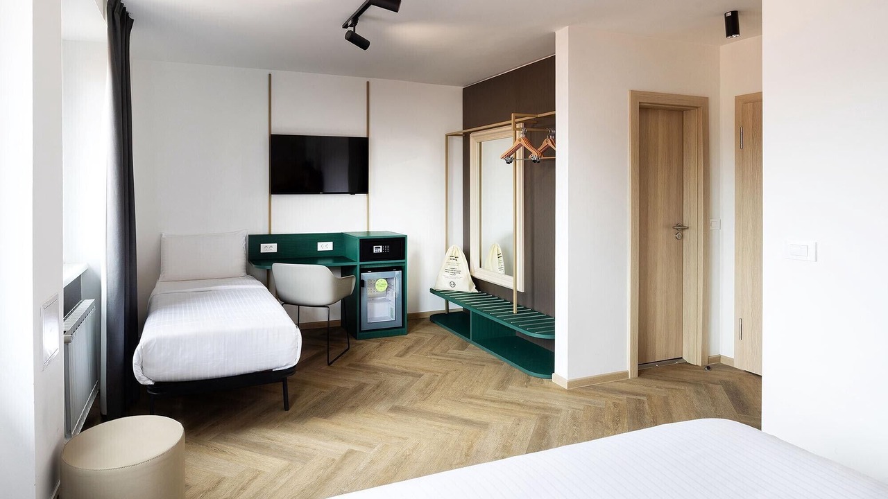 Photo of Bedroom in Center