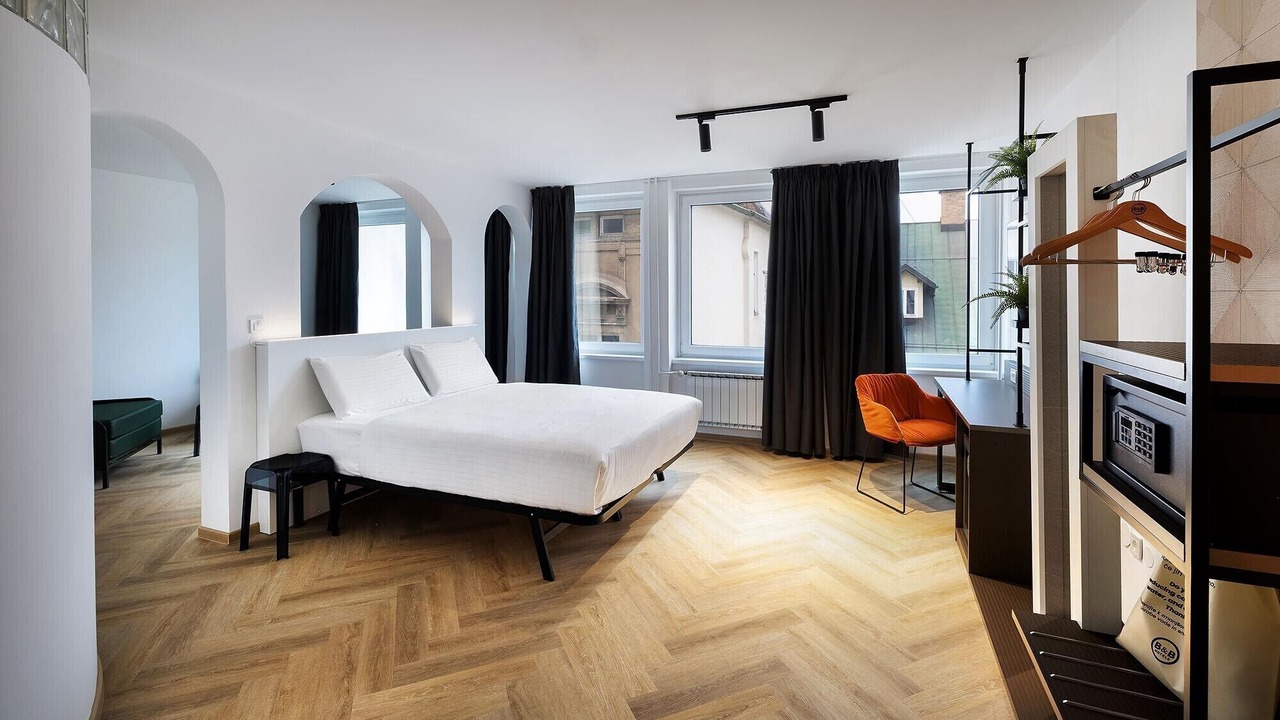 Photo of Bedroom in Center