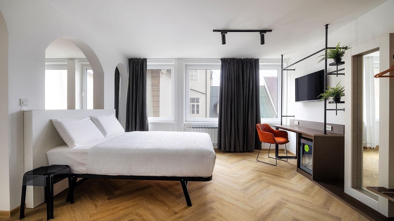 Photo of Bedroom in Center