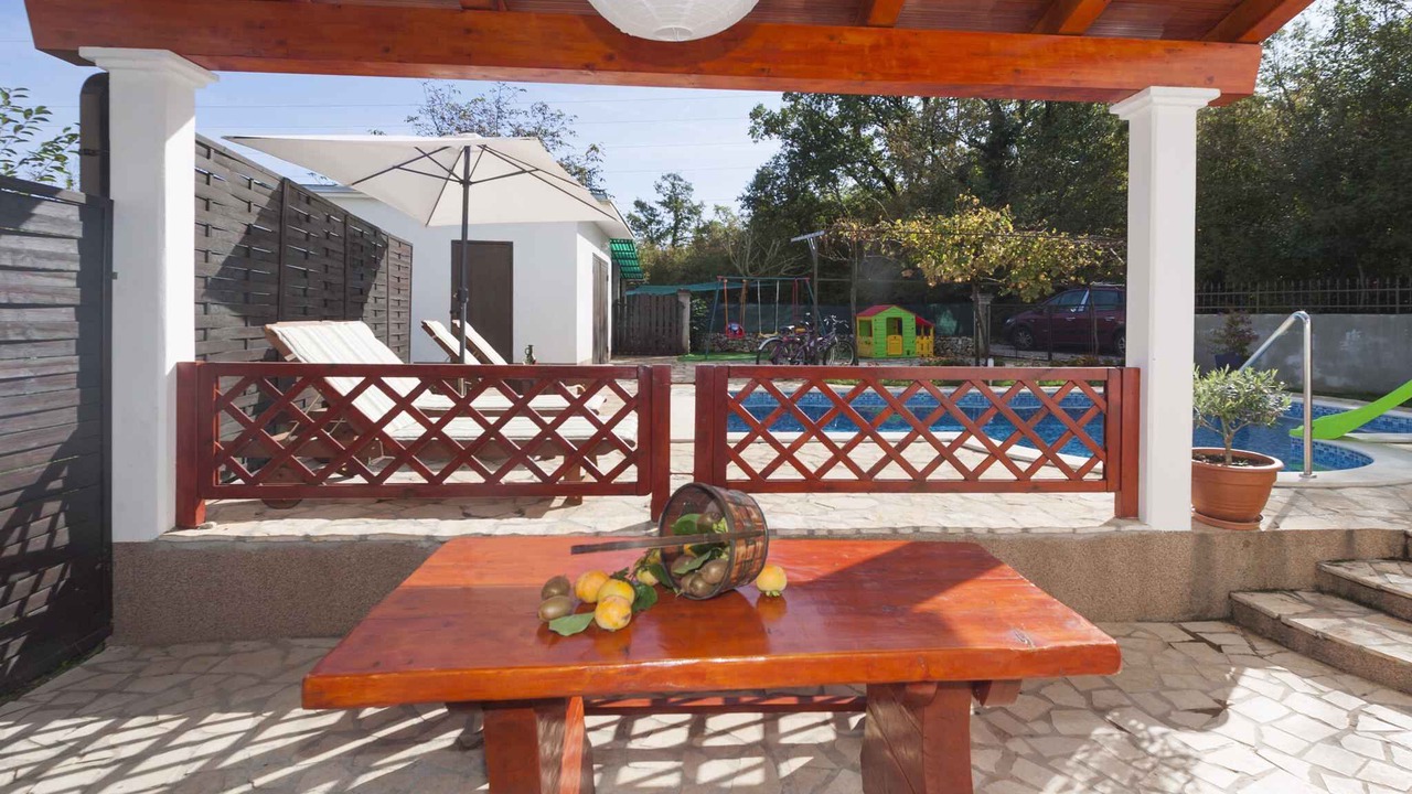 Photo of Patio Balcony in Snasici