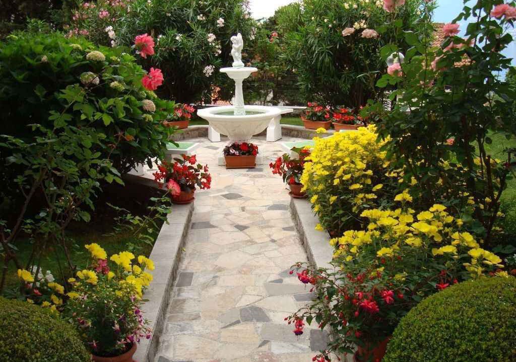 Photo of Outdoor in Rubesi