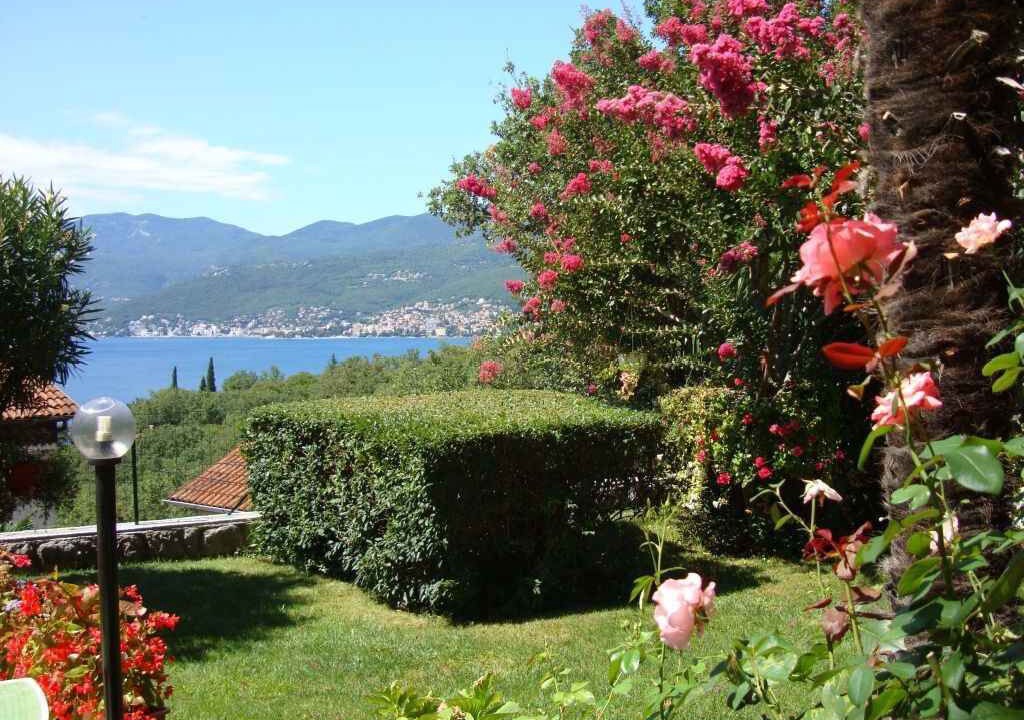 Photo of Outdoor in Rubesi