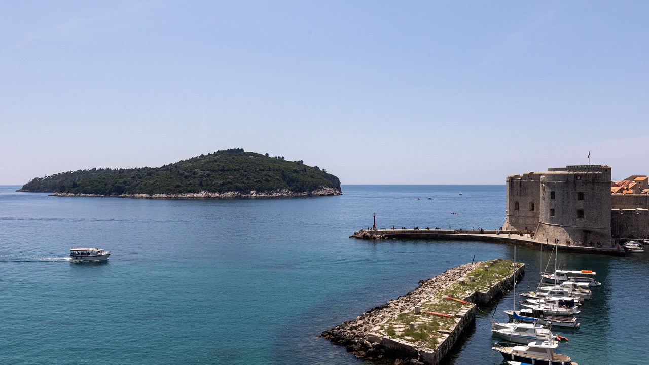 Photo of Others in Ploce