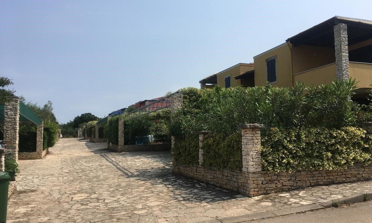 Photo of Outdoor in Basanija