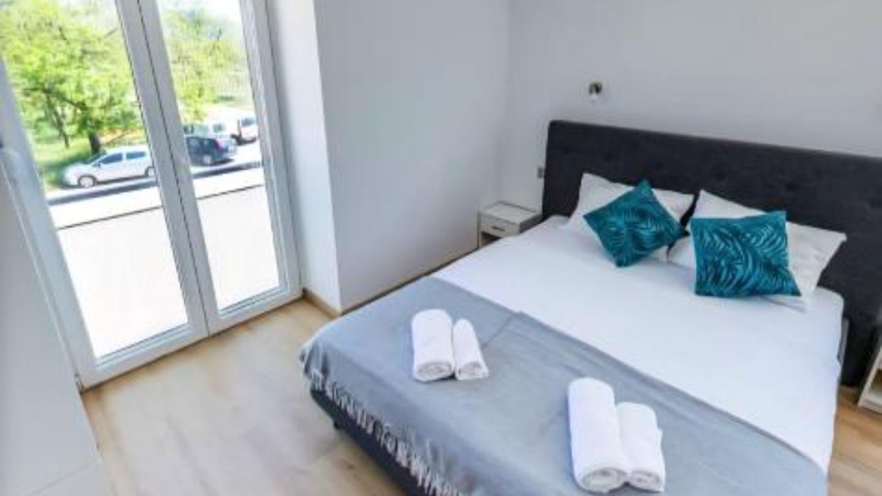 Photo of Bedroom in Cove Parja