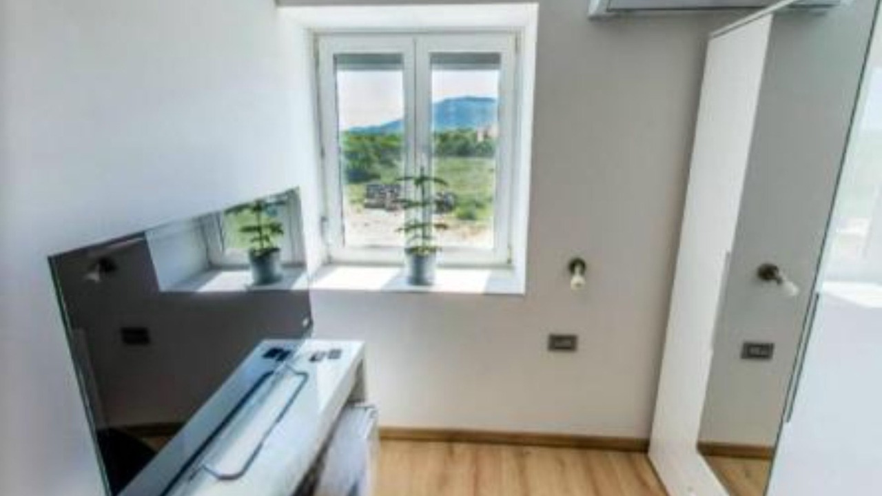 Photo of Bedroom in Cove Parja