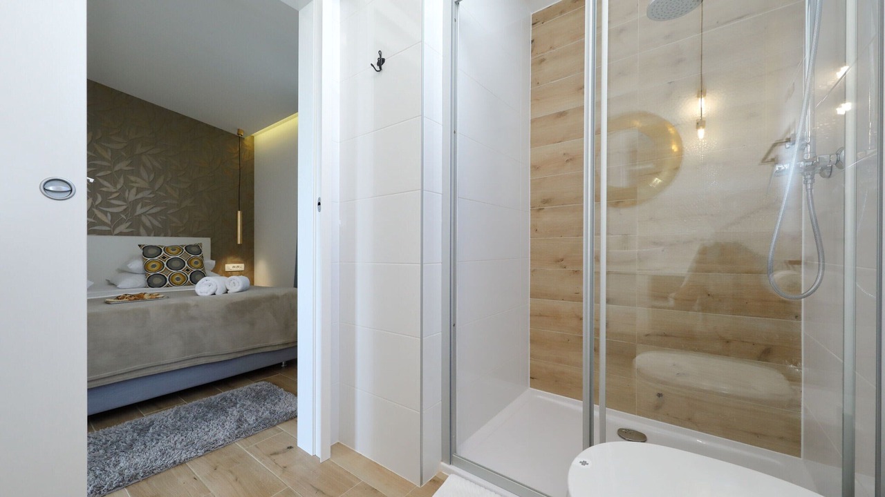 Photo of Bathroom in Preko