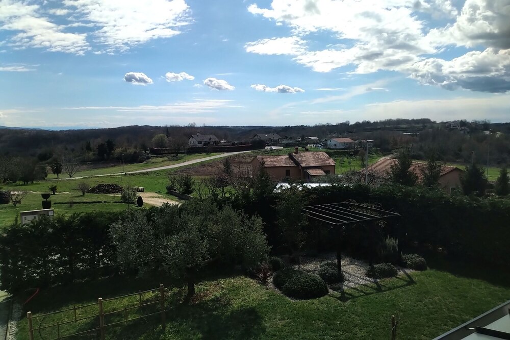 Photo of Outdoor in Lindar