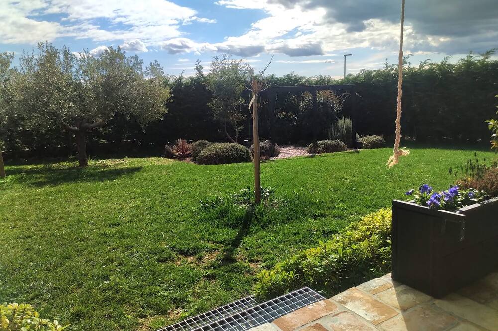 Photo of Outdoor in Lindar