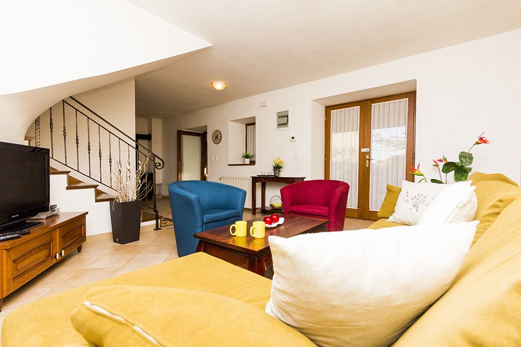 Photo of Livingroom in Krmed