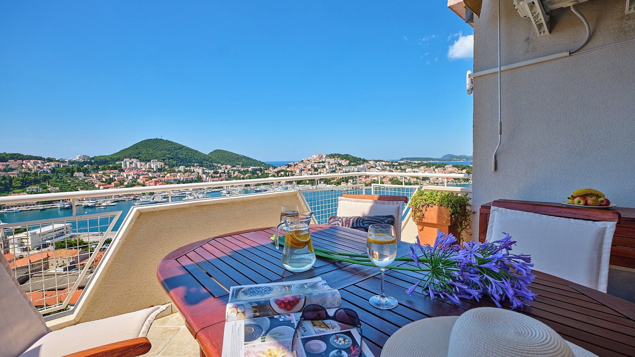 Photo of Patio Balcony in Gruz