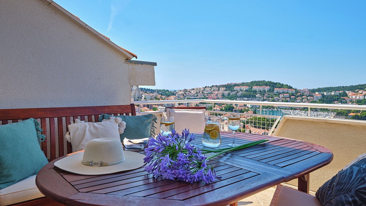 Photo of Patio Balcony in Gruz