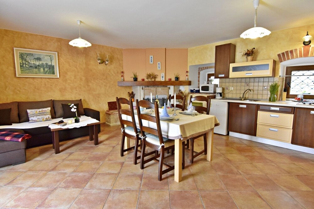 Photo of Kitchen in Tar