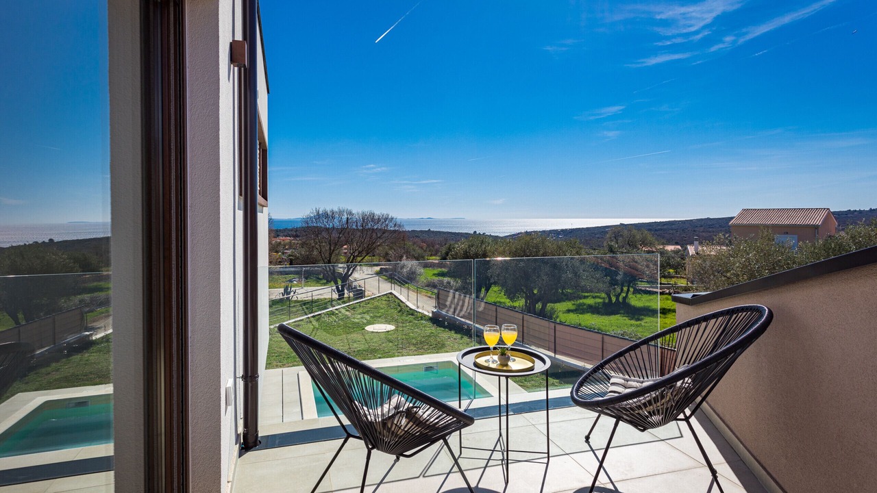 Photo of Patio Balcony in Peruski