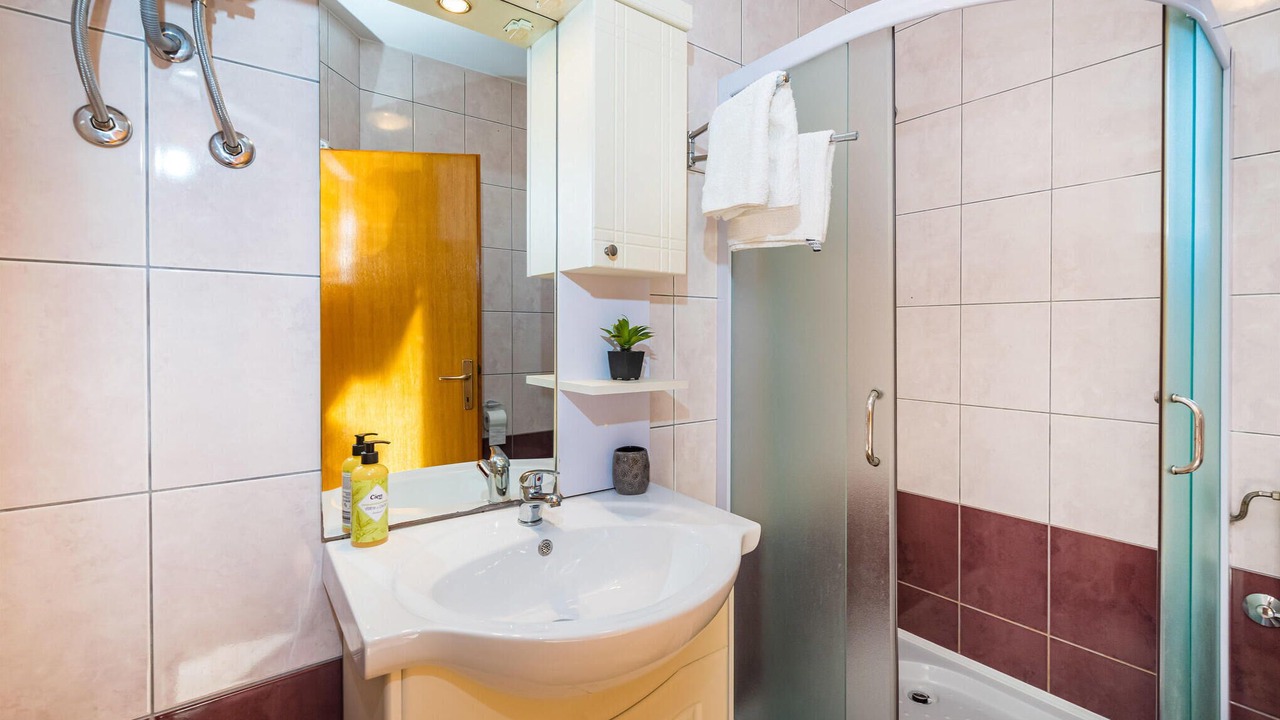 Photo of Bathroom in Rtina