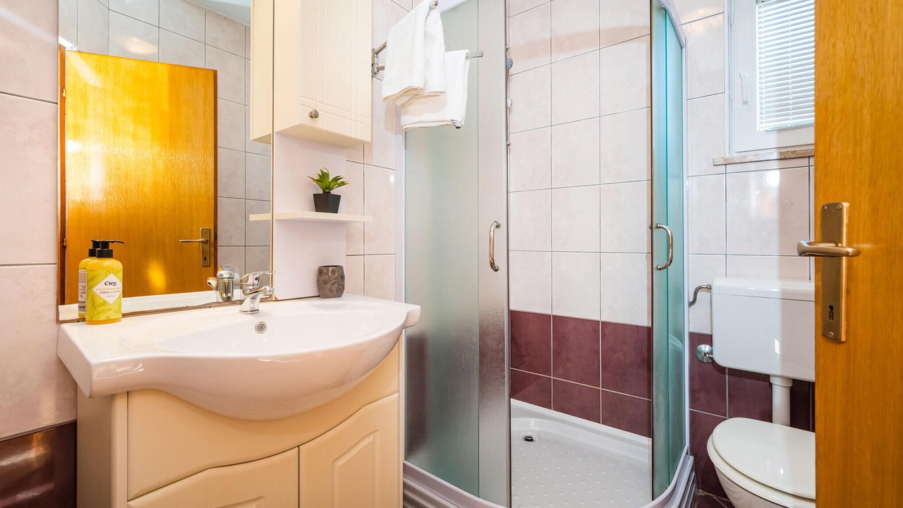 Photo of Bathroom in Rtina