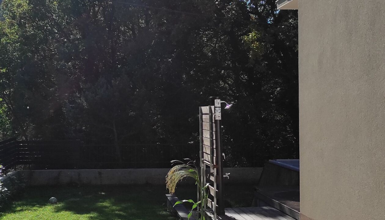 Photo of Outdoor in Srinjine