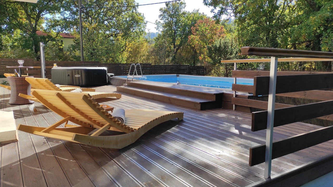 Photo of Patio Balcony in Srinjine