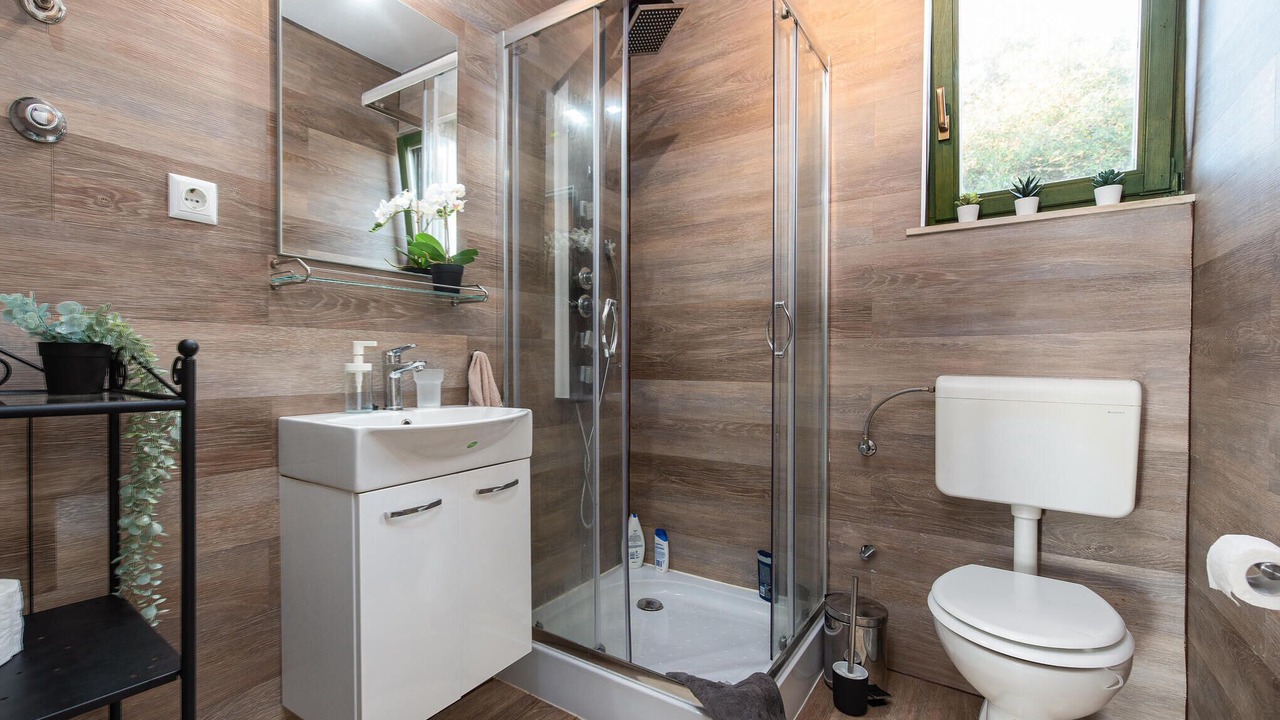 Photo of Bathroom in Kolan