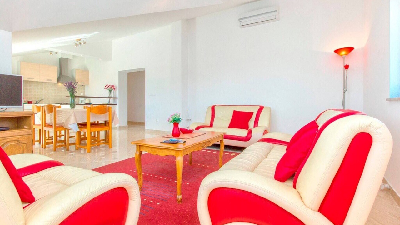 Photo of Livingroom in Bristane