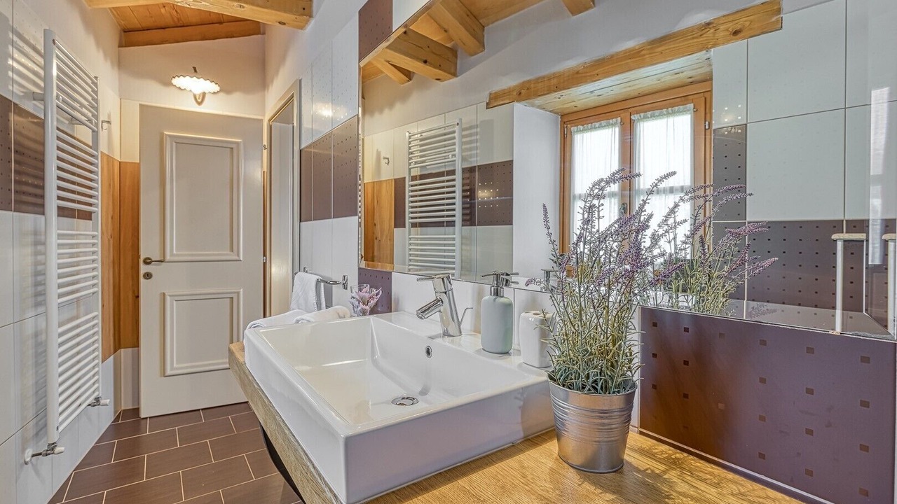 Photo of Bathroom in Baderna