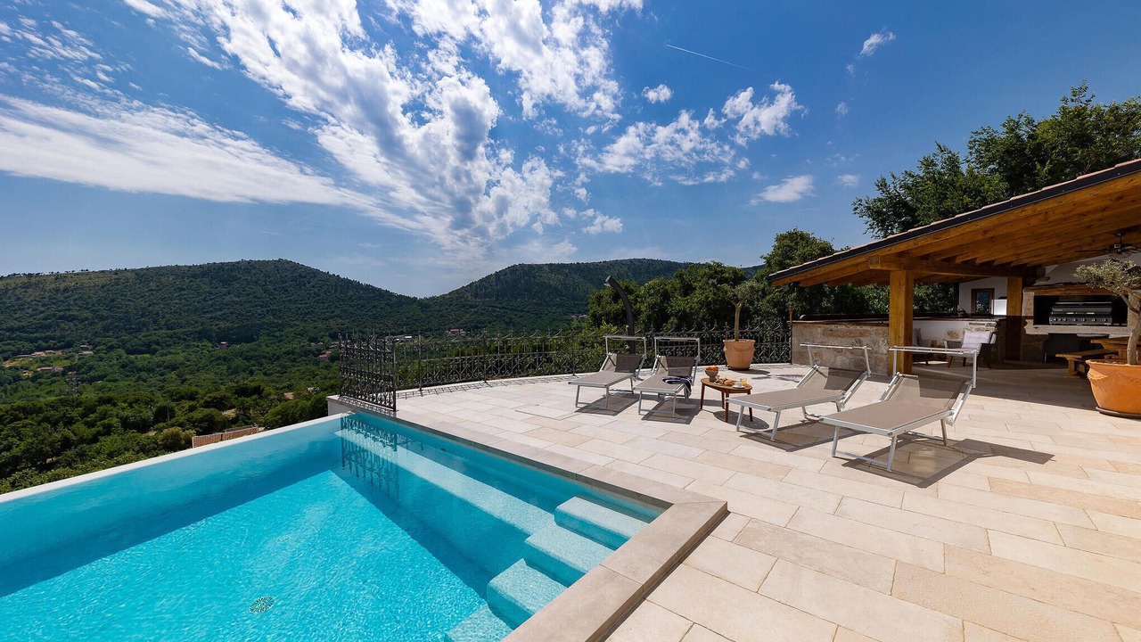 Photo of Outdoor in Bribir
