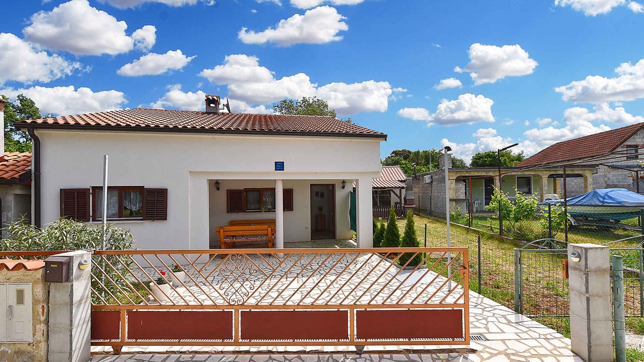 Photo of Outdoor in Gajana