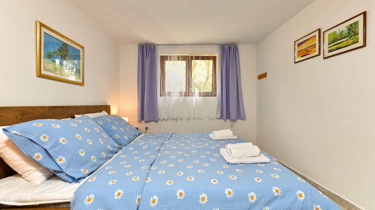 Photo of Bedroom in Gajana
