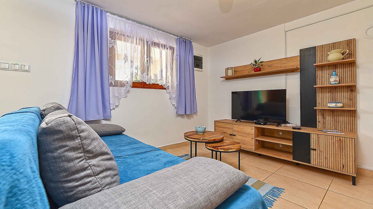 Photo of Livingroom in Gajana