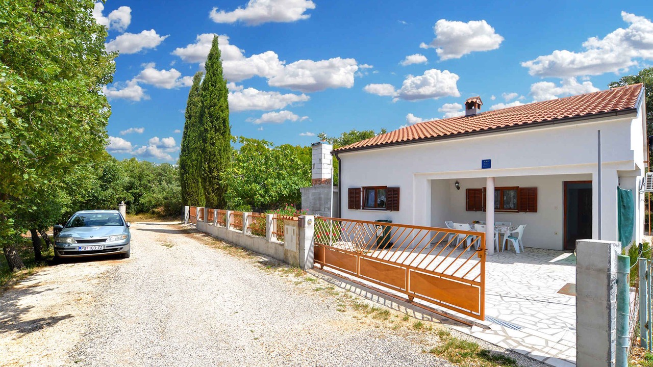 Photo of Outdoor in Gajana