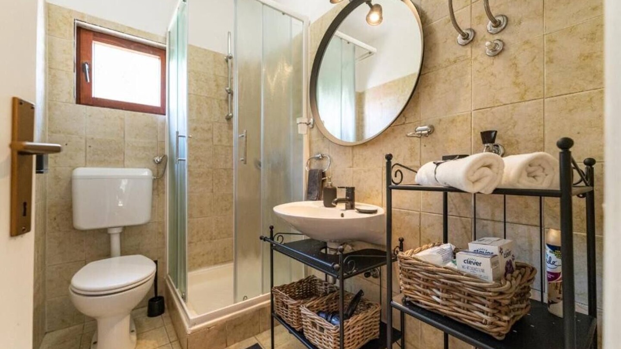 Photo of Bathroom in Preko