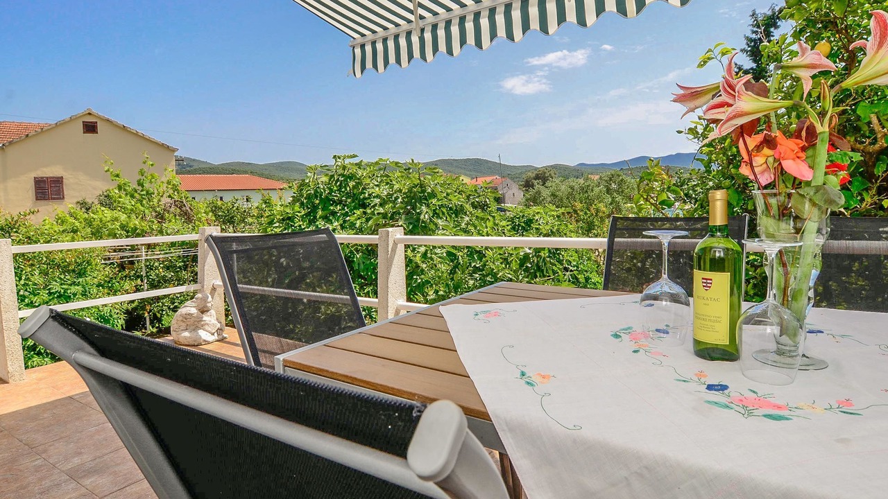 Photo of Outdoor in Loviste