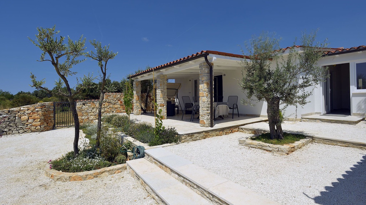 Photo of Outdoor in Peroj