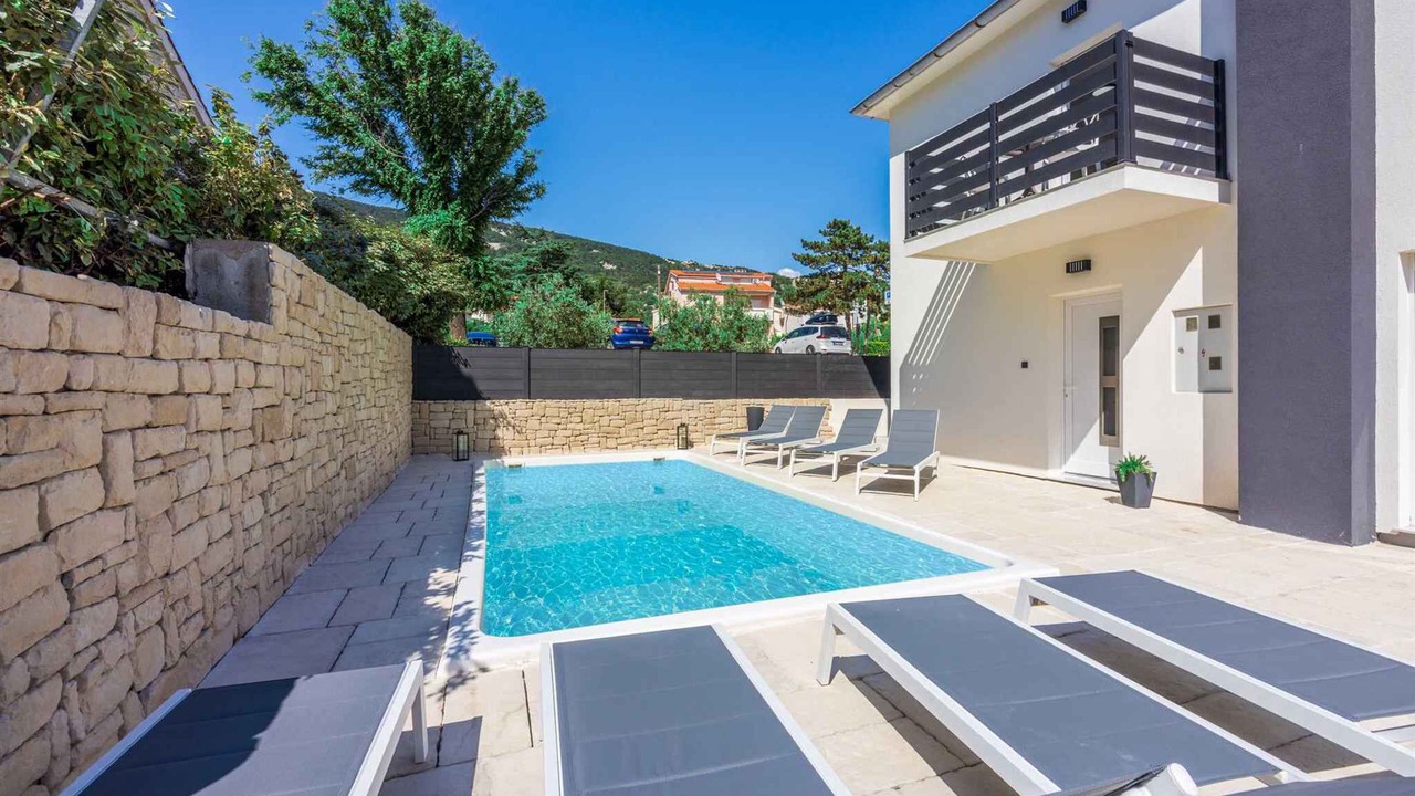 Photo of Outdoor in Baska